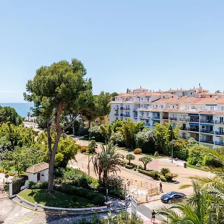 Banus - Banus - Playas Del Duque - Luxury 3br - 3ba Penthouse - Huge Outdoor Terrace - Lounge & Outdoor Dining - Partial Sea Views - 35,000 M2 Tropical Gardens - S Pools - Ideal For Families Marbella