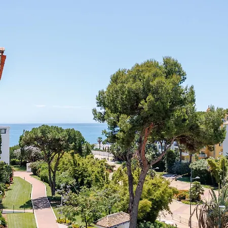 Banus - Banus - Playas Del Duque - Luxury 3br - 3ba Penthouse - Huge Outdoor Terrace - Lounge & Outdoor Dining - Partial Sea Views - 35,000 M2 Tropical Gardens - S Pools - Ideal For Families Lejlighed *