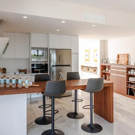 Banus - Banus - Playas Del Duque - Luxury 3br - 3ba Penthouse - Huge Outdoor Terrace - Lounge & Outdoor Dining - Partial Sea Views - 35,000 M2 Tropical Gardens - S Pools - Ideal For Families * Marbella
