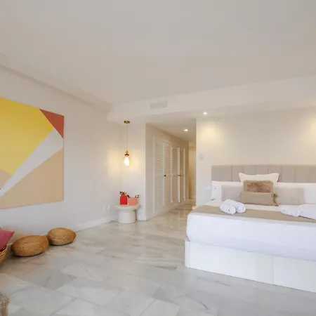 Banus - Banus - Playas Del Duque - Luxury 3br - 3ba Penthouse - Huge Outdoor Terrace - Lounge & Outdoor Dining - Partial Sea Views - 35,000 M2 Tropical Gardens - S Pools - Ideal For Families Lejlighed