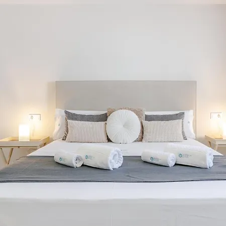 Lejlighed Banus - Banus - Playas Del Duque - Luxury 3br - 3ba Penthouse - Huge Outdoor Terrace - Lounge & Outdoor Dining - Partial Sea Views - 35,000 M2 Tropical Gardens - S Pools - Ideal For Families