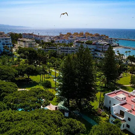 Banus - Banus - Playas Del Duque - Luxury 3br - 3ba Penthouse - Huge Outdoor Terrace - Lounge & Outdoor Dining - Partial Sea Views - 35,000 M2 Tropical Gardens - S Pools - Ideal For Families
