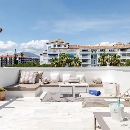 Lejlighed Banus - Banus - Playas Del Duque - Luxury 3br - 3ba Penthouse - Huge Outdoor Terrace - Lounge & Outdoor Dining - Partial Sea Views - 35,000 M2 Tropical Gardens - S Pools - Ideal For Families