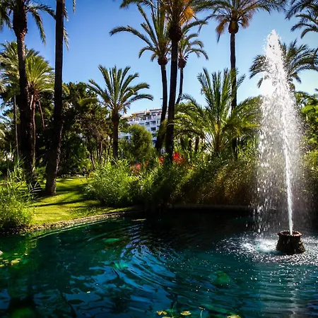 Banus - Banus - Playas Del Duque - Luxury 3br - 3ba Penthouse - Huge Outdoor Terrace - Lounge & Outdoor Dining - Partial Sea Views - 35,000 M2 Tropical Gardens - S Pools - Ideal For Families Marbella