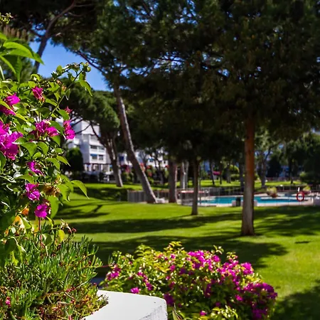 Banus - Banus - Playas Del Duque - Luxury 3br - 3ba Penthouse - Huge Outdoor Terrace - Lounge & Outdoor Dining - Partial Sea Views - 35,000 M2 Tropical Gardens - S Pools - Ideal For Families *