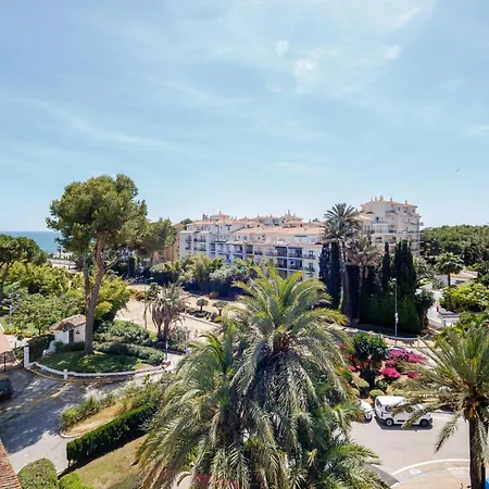 Lejlighed Banus - Banus - Playas Del Duque - Luxury 3br - 3ba Penthouse - Huge Outdoor Terrace - Lounge & Outdoor Dining - Partial Sea Views - 35,000 M2 Tropical Gardens - S Pools - Ideal For Families
